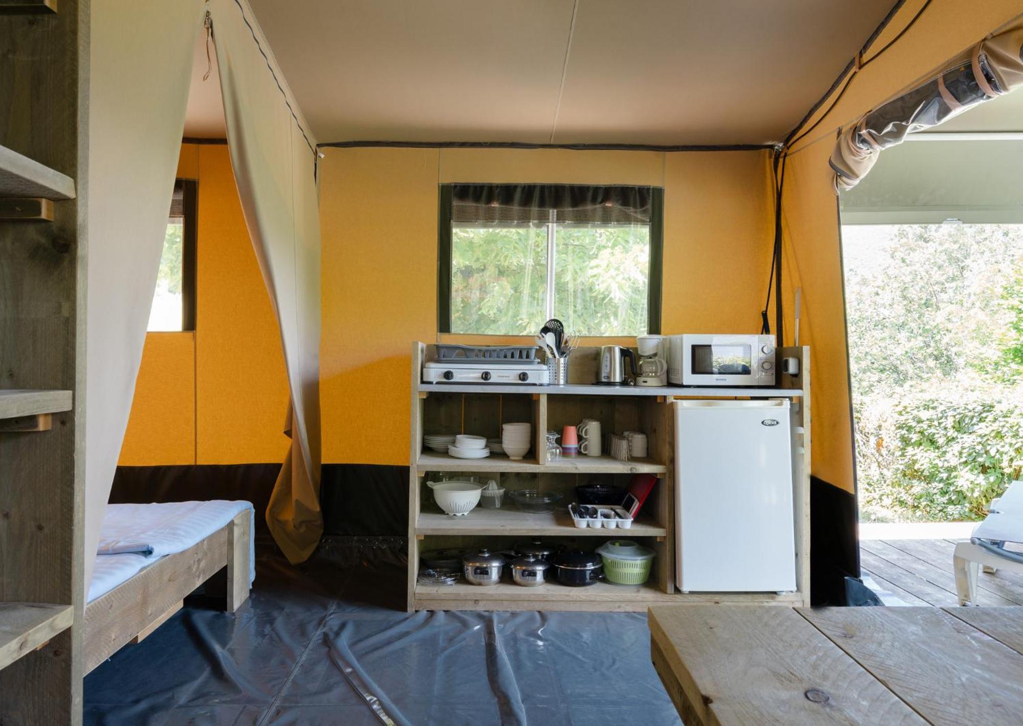 Camping Rcn Val De Cantobre Стая снимка